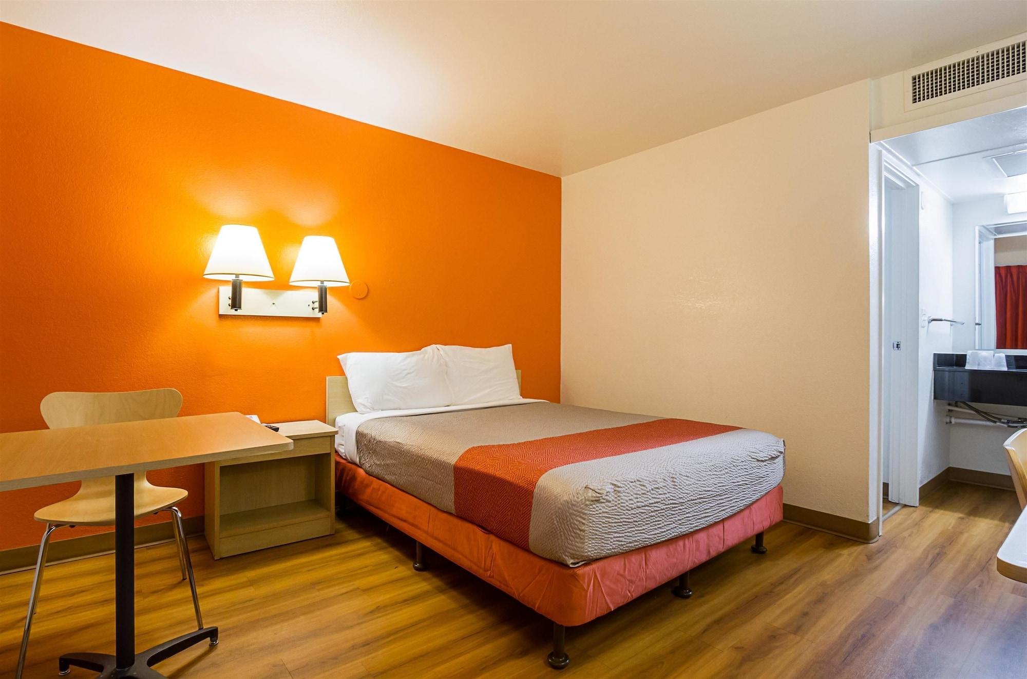 Motel 6 Mesa North Bagian luar foto