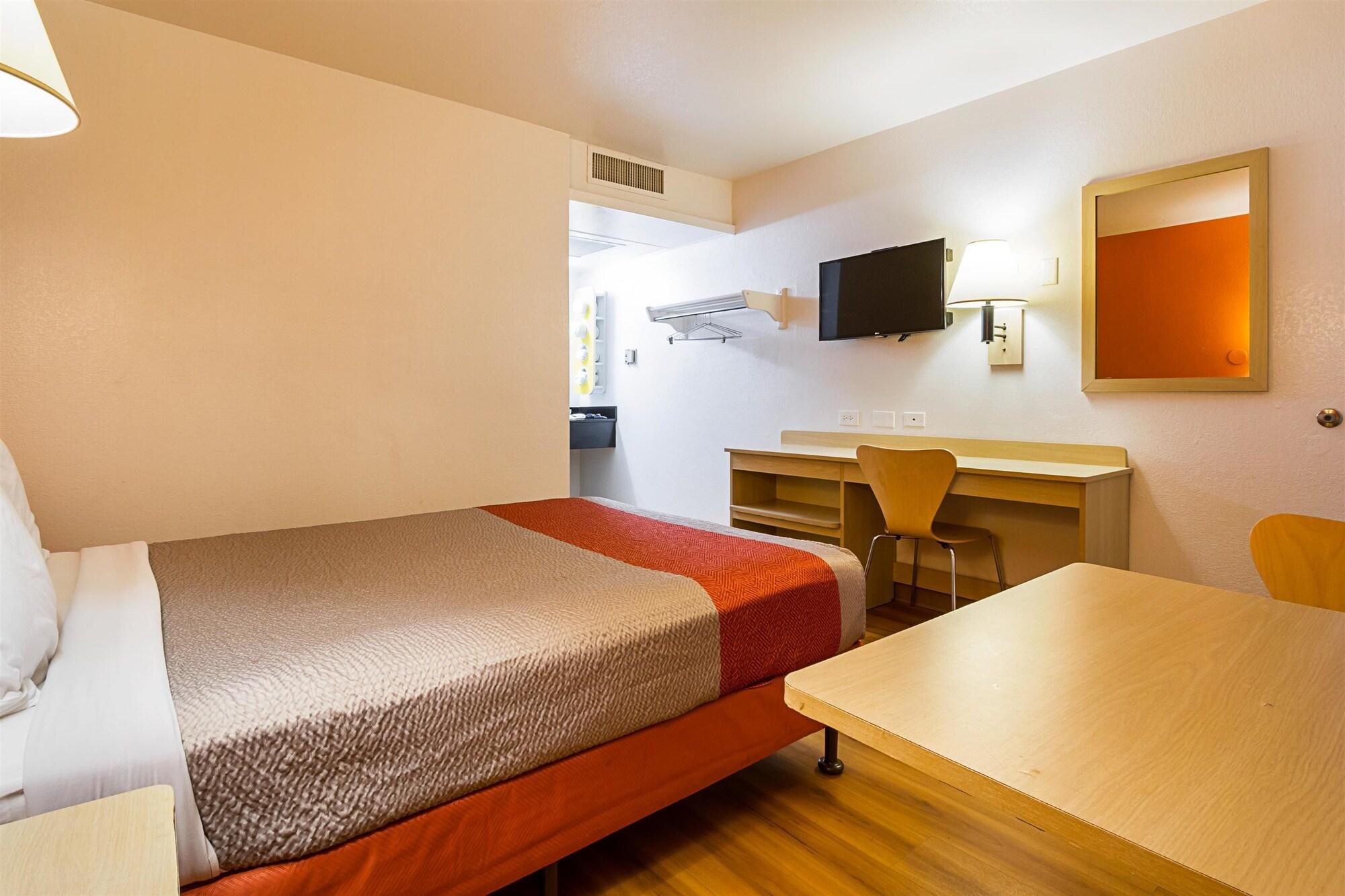 Motel 6 Mesa North Bagian luar foto