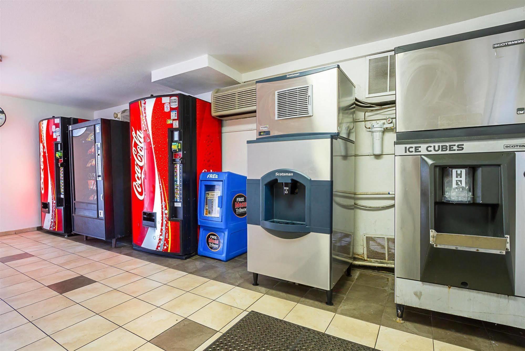 Motel 6 Mesa North Bagian luar foto