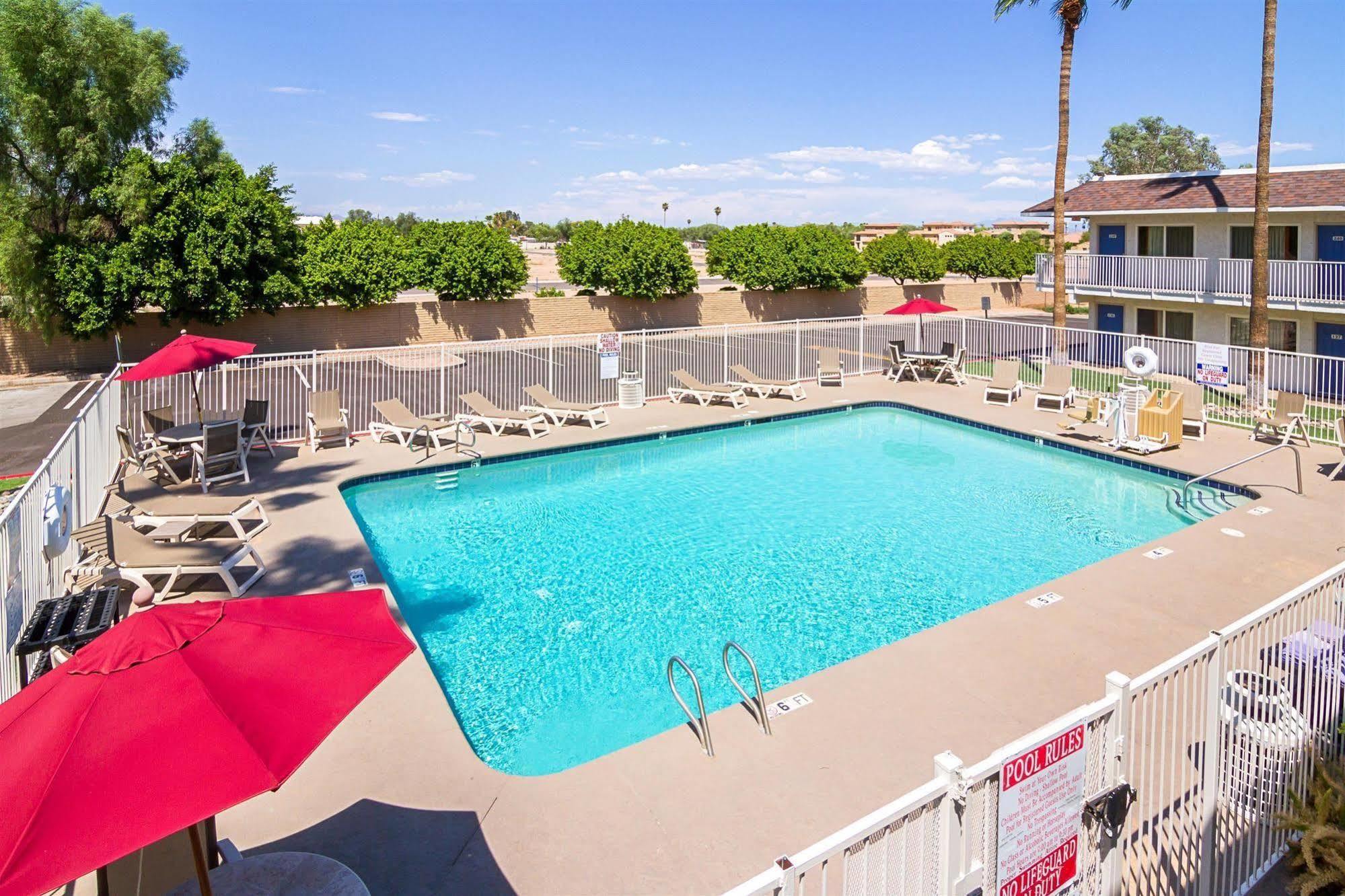 Motel 6 Mesa North Bagian luar foto