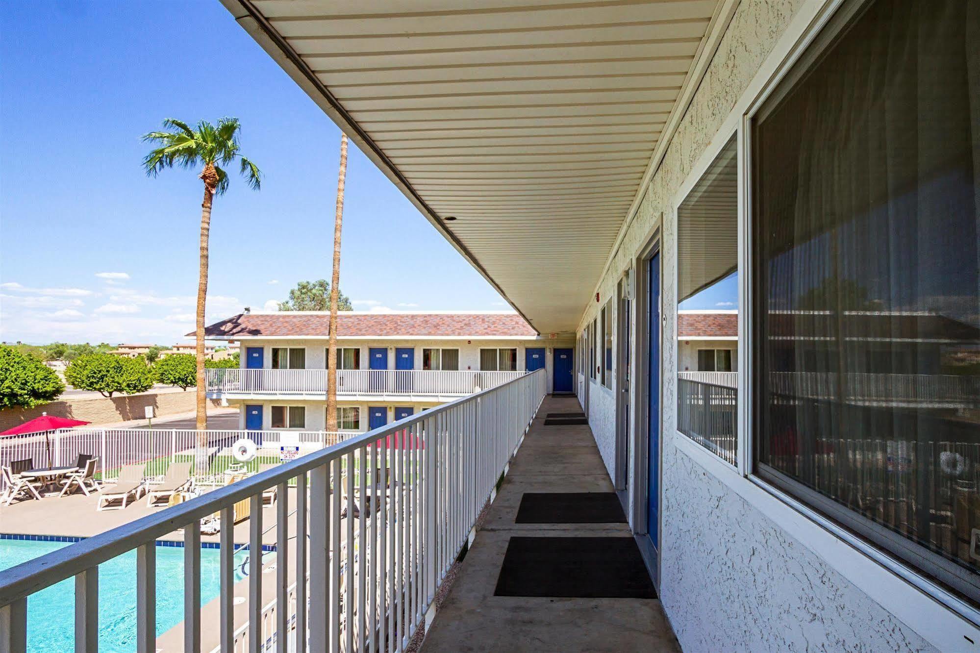 Motel 6 Mesa North Bagian luar foto