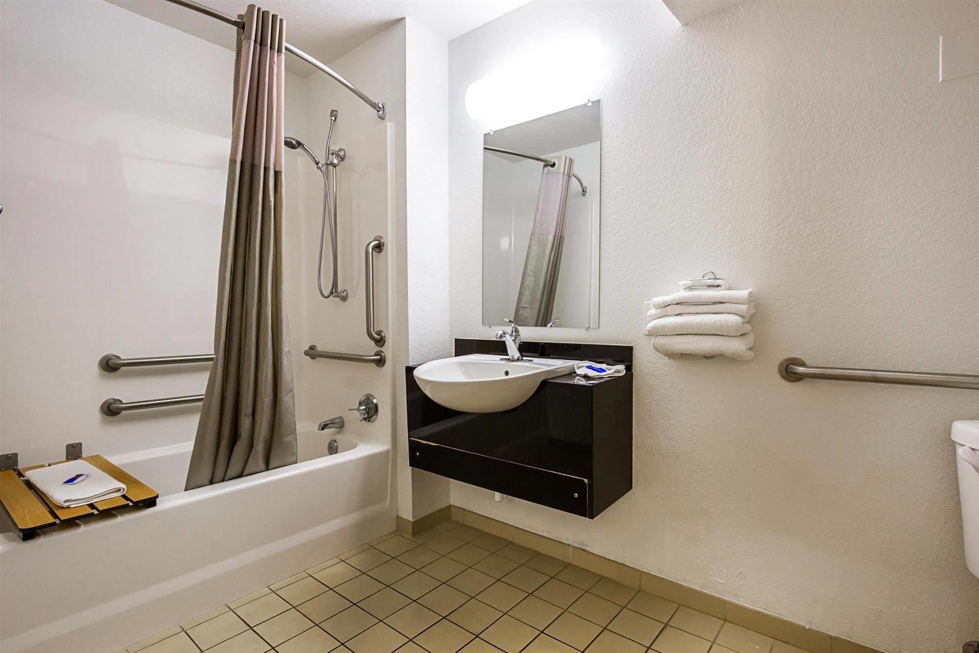 Motel 6 Mesa North Bagian luar foto