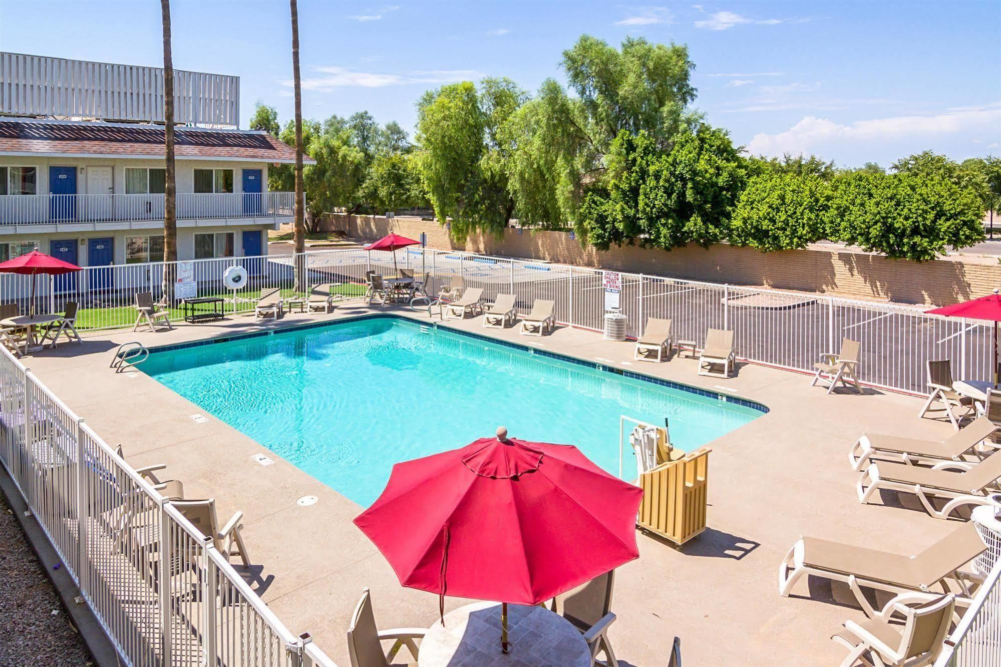 Motel 6 Mesa North Bagian luar foto